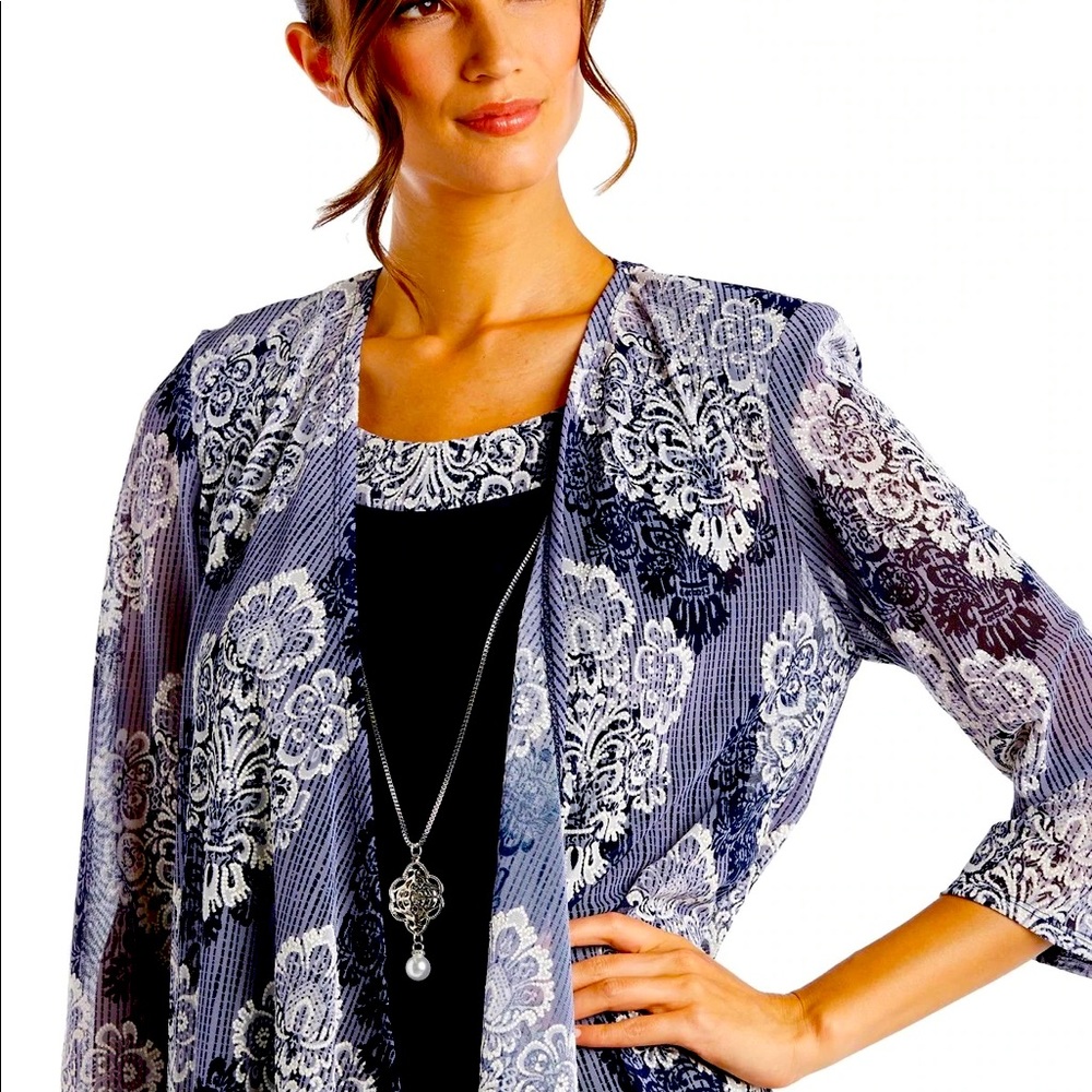 Occasion mother of the bride or groom beautiful outfit. Plus set